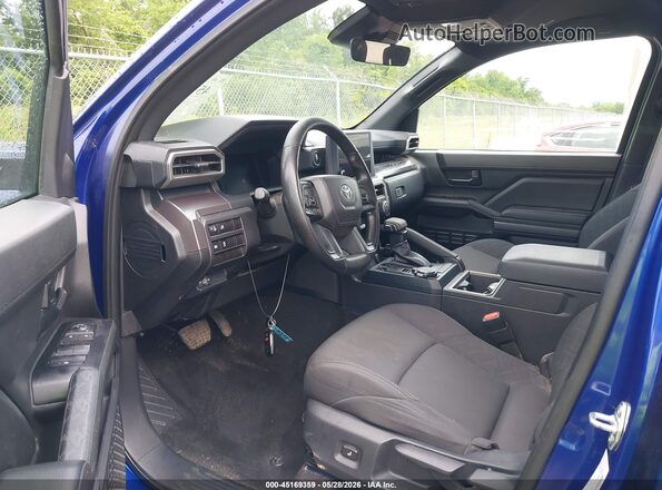 3TMLB5JN0SM117012 2025 TOYOTA TACOMA Blue Widok wnętrza z przodu