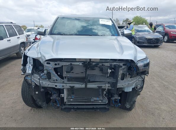 3TMLB5JN1RM037504 2024 TOYOTA TACOMA Gray Vista interior trasera