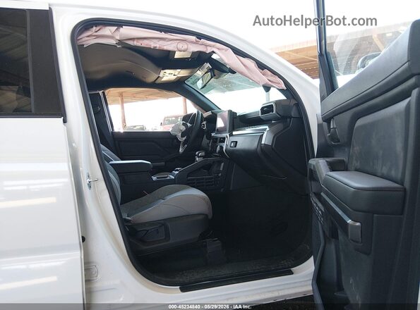 3TMLB5JN1TM237418 2026 TOYOTA TACOMA White Front interior view