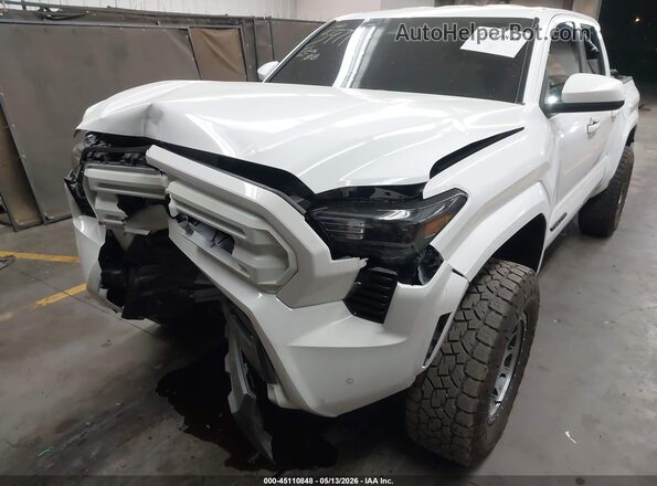 3TMLB5JN3RM038346 2024 TOYOTA TACOMA Белый Вид спереди