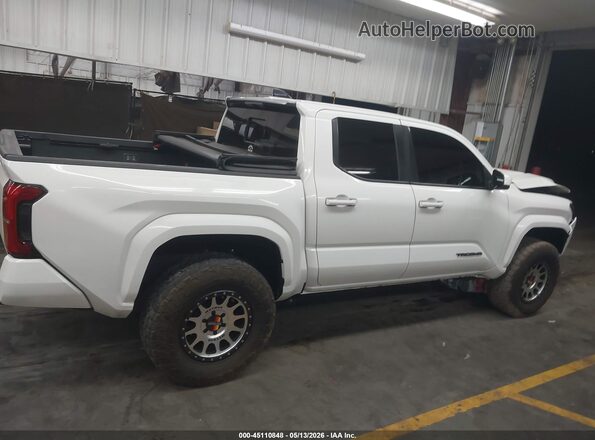 3TMLB5JN3RM038346 2024 TOYOTA TACOMA Белый Вид задней части салона