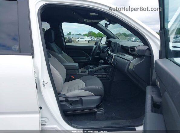 3TMLB5JN5RM027297 2024 TOYOTA TACOMA White Front interior view