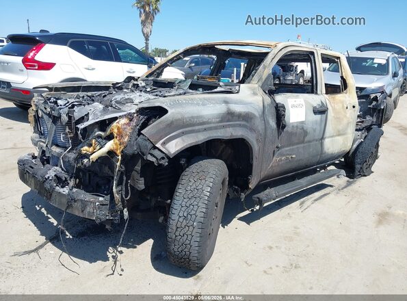 3TMLB5JN5RM067444 2024 TOYOTA TACOMA Черный Передняя левая четверть