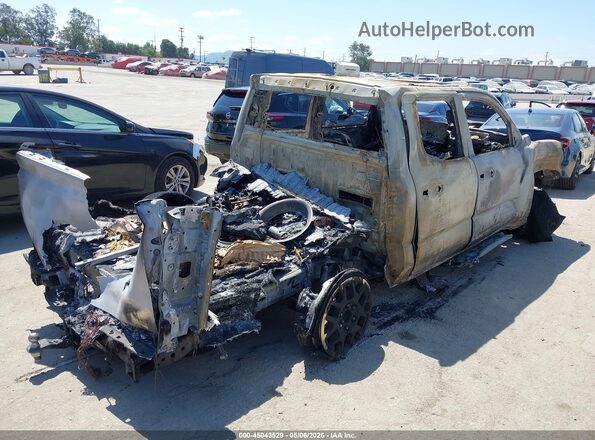 3TMLB5JN5RM067444 2024 TOYOTA TACOMA Черный Задняя правая четверть