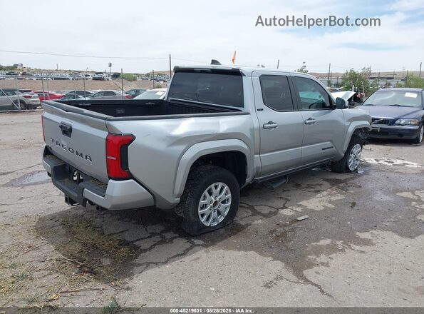 3TMLB5JN5SM143220 2025 TOYOTA TACOMA Silver Trasero derecho