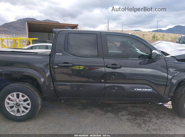 3TMLB5JN7TM217044 2026 TOYOTA TACOMA Gray Вид задньої частини салону