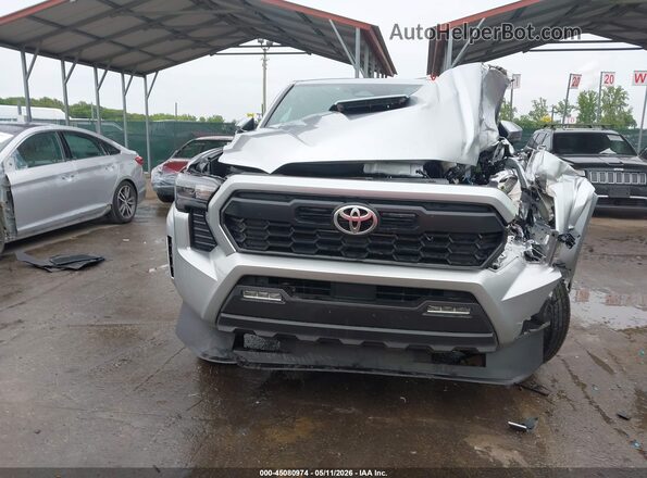 3TMLB5JN8SM144121 2025 TOYOTA TACOMA Silver Vista interior trasera