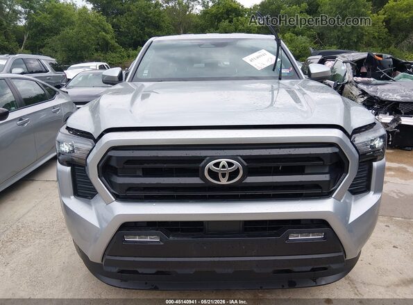 3TMLB5JN8TM243779 2026 TOYOTA TACOMA Silver ხელსაწყოთა პანელის ხედი