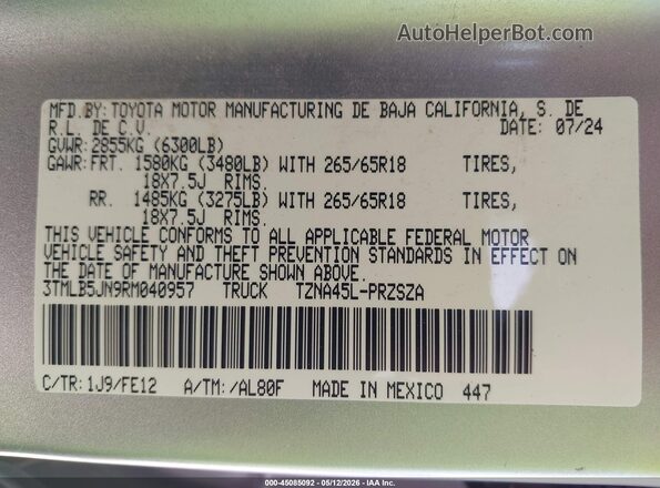 3TMLB5JN9RM040957 2024 TOYOTA TACOMA Silver 