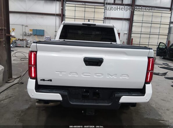 3TMLB5JNXRM060330 2024 TOYOTA TACOMA Белый 