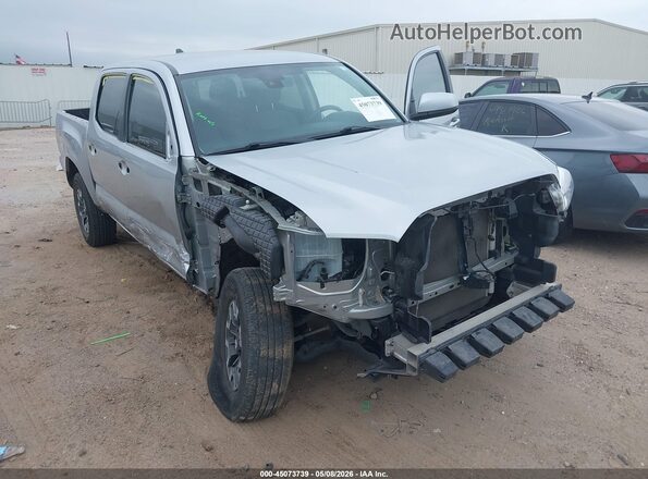 3TYAX5GN6PT073772 2023 TOYOTA TACOMA Silver Widok z przodu