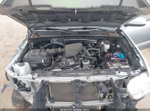 3TYAX5GN6PT073772 2023 TOYOTA TACOMA Silver Widok z tyłu