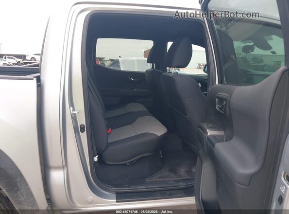 3TYCZ5AN1NT058119 2022 TOYOTA TACOMA Silver 