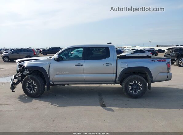 3TYCZ5AN1NT058119 2022 TOYOTA TACOMA Silver 