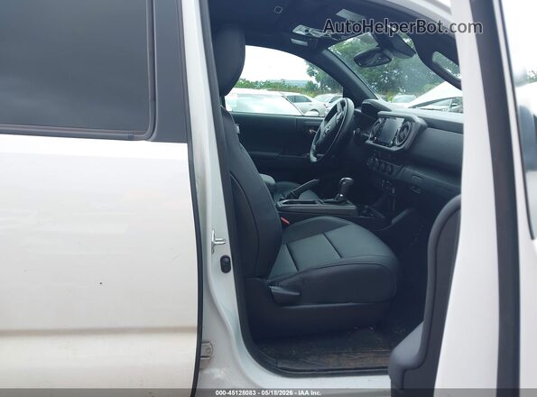 3TYCZ5ANXPT159775 2023 TOYOTA TACOMA White Front interior view