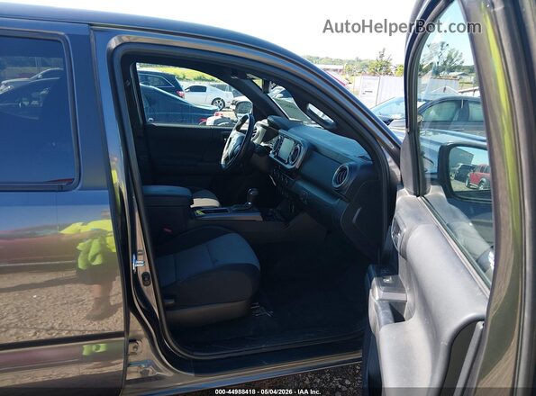 3TYCZ5ANXPT176706 2023 TOYOTA TACOMA Gray Вид салону спереду