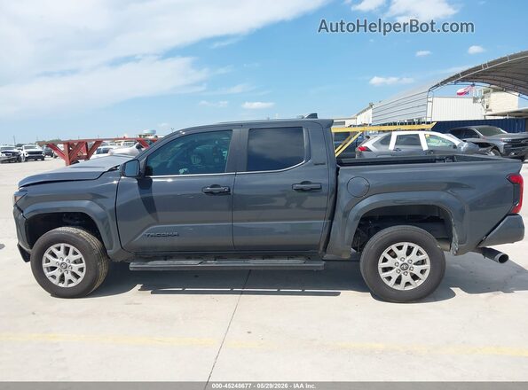 3TYKB5FN4ST029637 2025 TOYOTA TACOMA Серый Вид задней части салона
