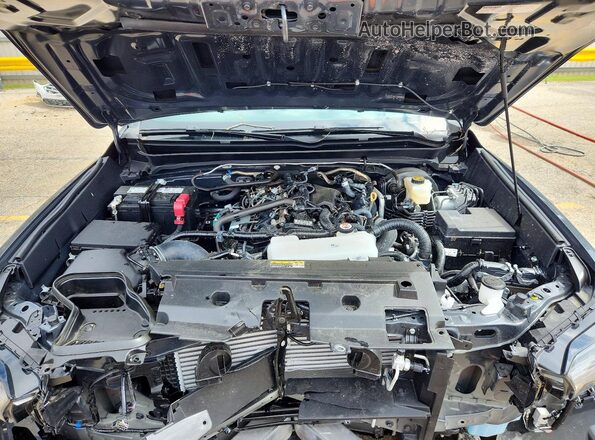 3TYKD5HN2ST034133 2025 TOYOTA TACOMA Gray Rear interior view