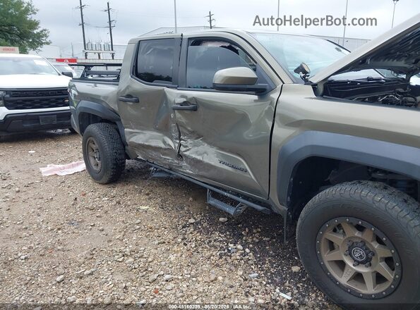 3TYLB5JN3RT015590 2024 TOYOTA TACOMA Green Вид спереду