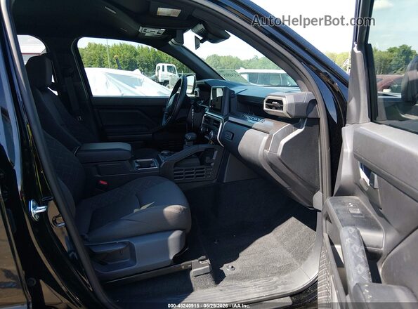 3TYLB5JN3TT117415 2026 TOYOTA TACOMA Black Widok wnętrza z przodu