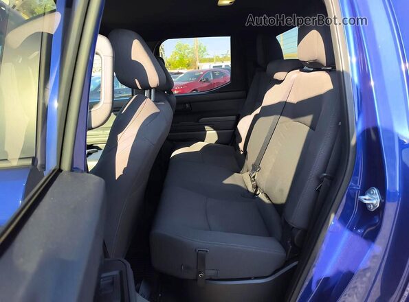 3TYLB5JN6RT052892 2024 TOYOTA TACOMA Blue Vista interior trasera