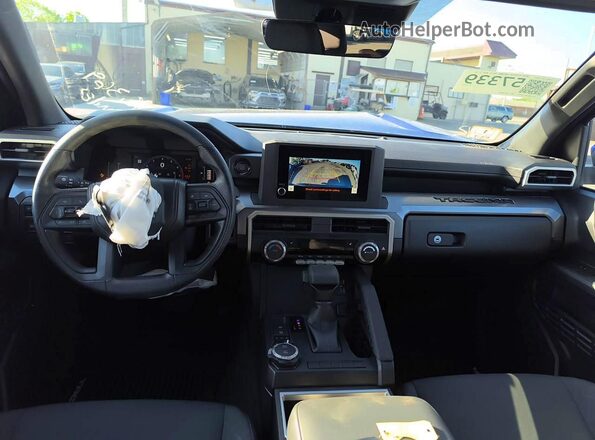 3TYLB5JN6RT052892 2024 TOYOTA TACOMA Blue Vista del salpicadero