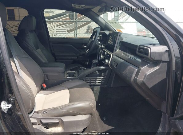 3TYLB5JNXRT033424 2024 TOYOTA TACOMA Black Widok wnętrza z przodu
