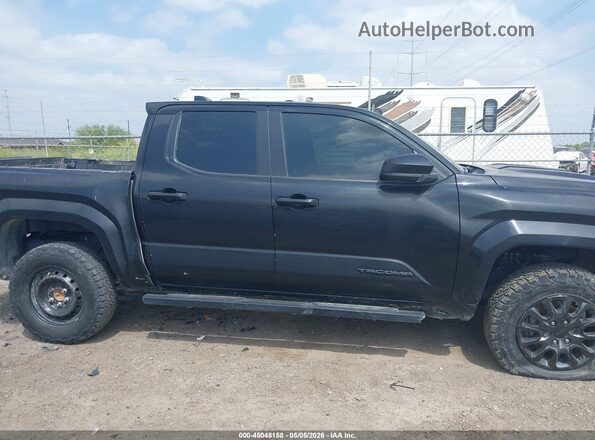 3TYLB5JNXRT033424 2024 TOYOTA TACOMA Black Widok wnętrza z tyłu
