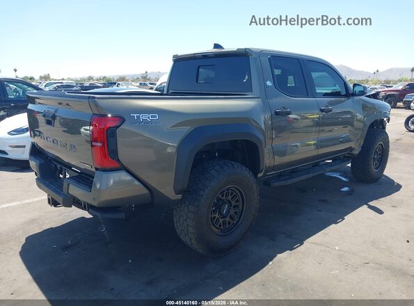 3TYLC5LN4TT060099 2026 TOYOTA TACOMA HYBRID Gold Trasero derecho