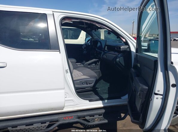 3TYLC5LN6RT011382 2024 TOYOTA TACOMA HYBRID White Սալոնի դիմացի տեսք