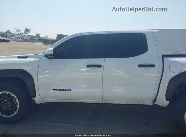 3TYLC5LN7ST034241 2025 TOYOTA TACOMA HYBRID White Սալոնի 360 աստիճան տեսք