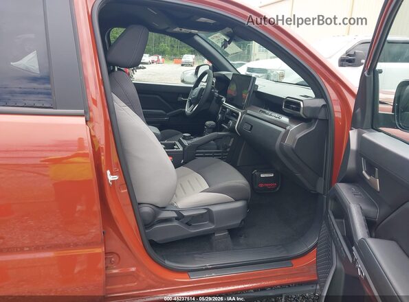 3TYLC5LN9ST016842 2025 TOYOTA TACOMA HYBRID Brown წინა სალონის ხედი