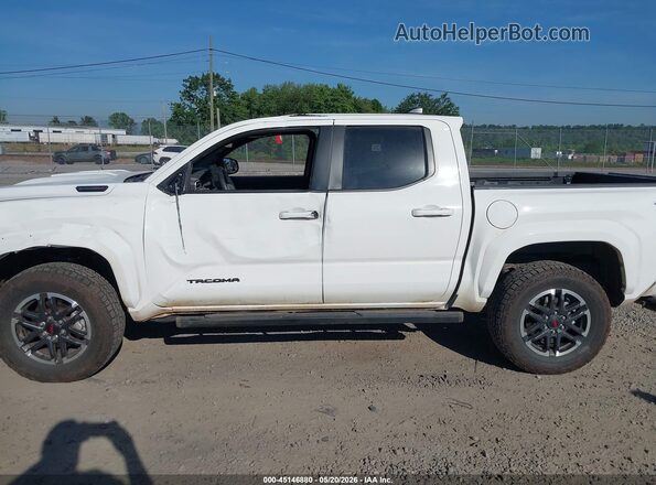 3TYLC5LN9ST018526 2025 TOYOTA TACOMA HYBRID White 360 interior view