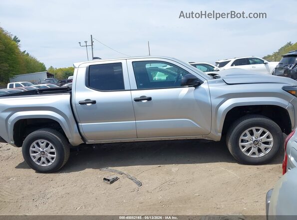 3TYLD5KN6RT006729 2024 TOYOTA TACOMA Silver Вид задньої частини салону