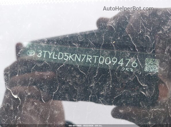 3TYLD5KN7RT009476 2024 TOYOTA TACOMA Red Շարժիչի բաժամունքի տեսք