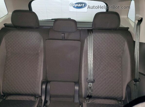 3VV0B7AX0JM157381 2018 VOLKSWAGEN TIGUAN Black Вид задніх сидінь