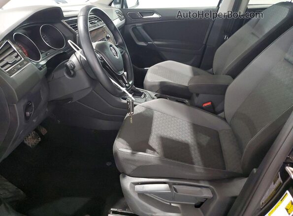 3VV0B7AX0JM157381 2018 VOLKSWAGEN TIGUAN Black Вид салону спереду