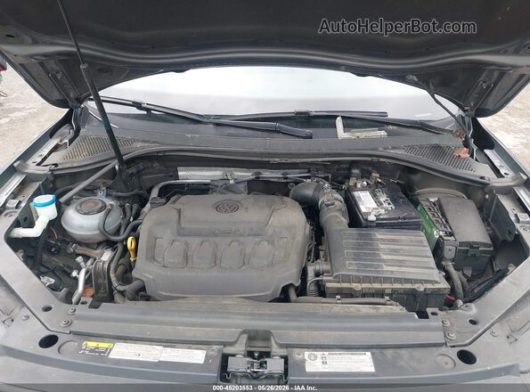 3VV0B7AX5JM082967 2018 VOLKSWAGEN TIGUAN Gray Vista trasera
