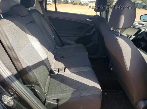 3VV0B7AX5LM044691 2020 VOLKSWAGEN TIGUAN Black უკანა სალონის ხედი
