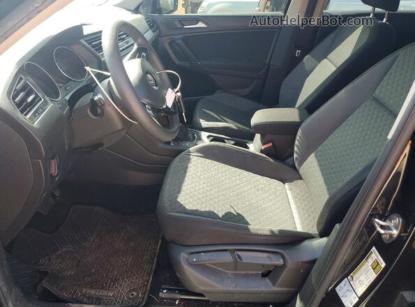 3VV0B7AX5LM044691 2020 VOLKSWAGEN TIGUAN Black წინა სალონის ხედი
