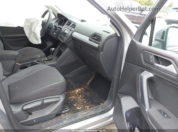 3VV0B7AX6LM139082 2020 VOLKSWAGEN TIGUAN Gray Widok wnętrza z przodu