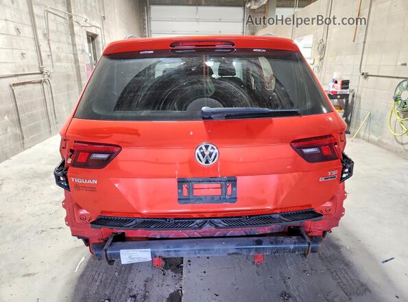 3VV0B7AX8JM079318 2018 VOLKSWAGEN TIGUAN Orange Vista trasera