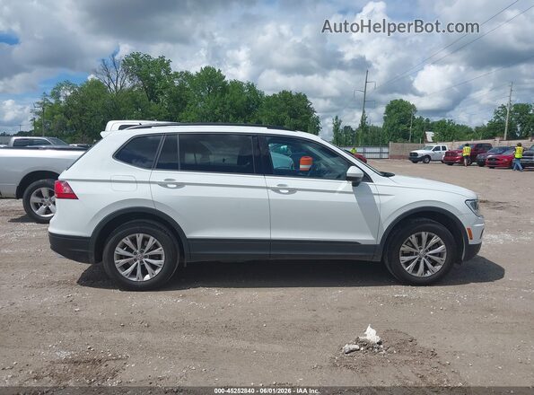 3VV0B7AX8LM046158 2020 VOLKSWAGEN TIGUAN Белый Вид задней части салона