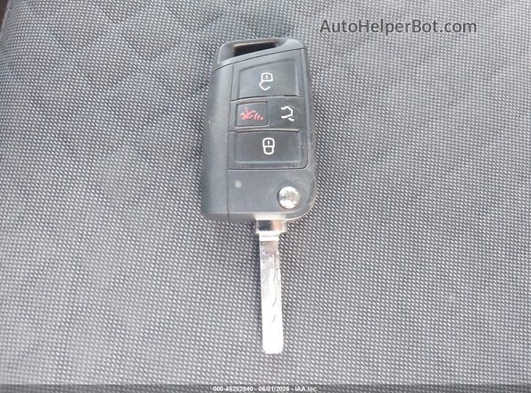 3VV0B7AX8LM046158 2020 VOLKSWAGEN TIGUAN Белый Вид панели приборов