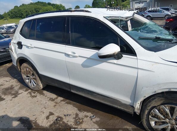 3VV1B7AX0JM075042 2018 VOLKSWAGEN TIGUAN White Vista interior de 360 grados
