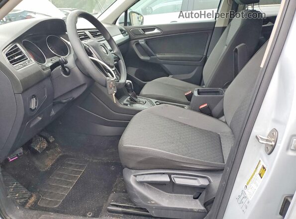 3VV1B7AX1JM015268 2018 VOLKSWAGEN TIGUAN Silver 