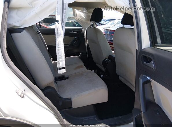 3VV1B7AX1KM039698 2019 VOLKSWAGEN TIGUAN White VIN კოდის სტიკერის ხედი