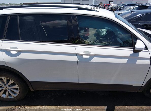 3VV1B7AX1KM039698 2019 VOLKSWAGEN TIGUAN White უკანა სალონის ხედი