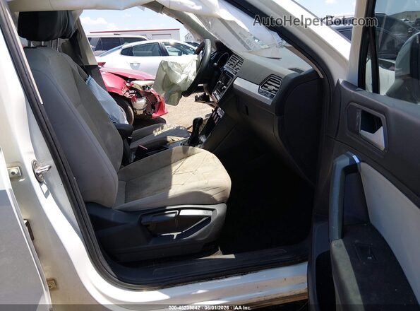3VV1B7AX1KM039698 2019 VOLKSWAGEN TIGUAN White წინა სალონის ხედი