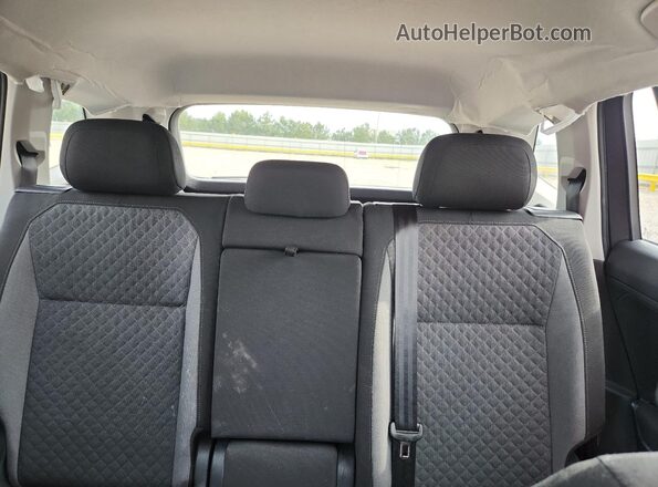 3VV1B7AX2JM030314 2018 VOLKSWAGEN TIGUAN Gray 